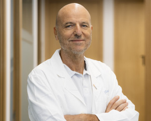 Dr. Robert Gruber